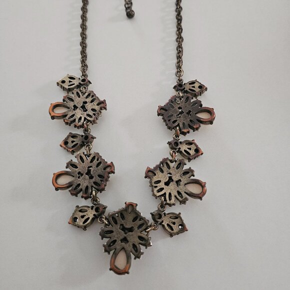 White and Silver Gem Necklace - Picture 3 of 4